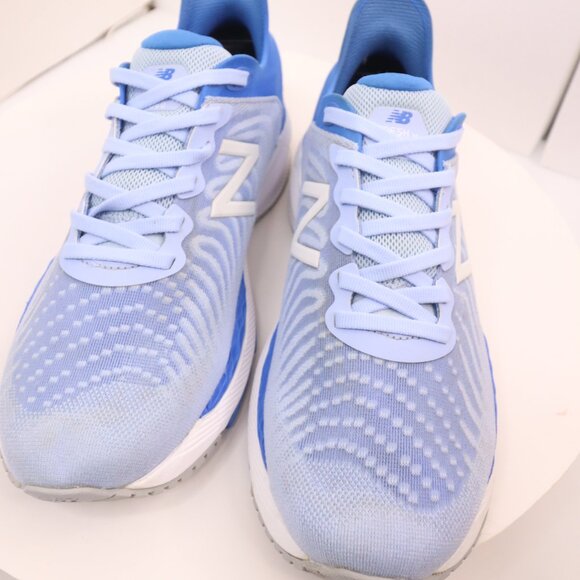 New Balance Shoes - new balance w860a11. size us 9 womens